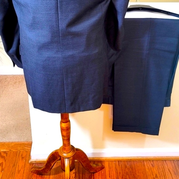 Joseph Abboud Modern Fit Suit - Picture 6 of 9